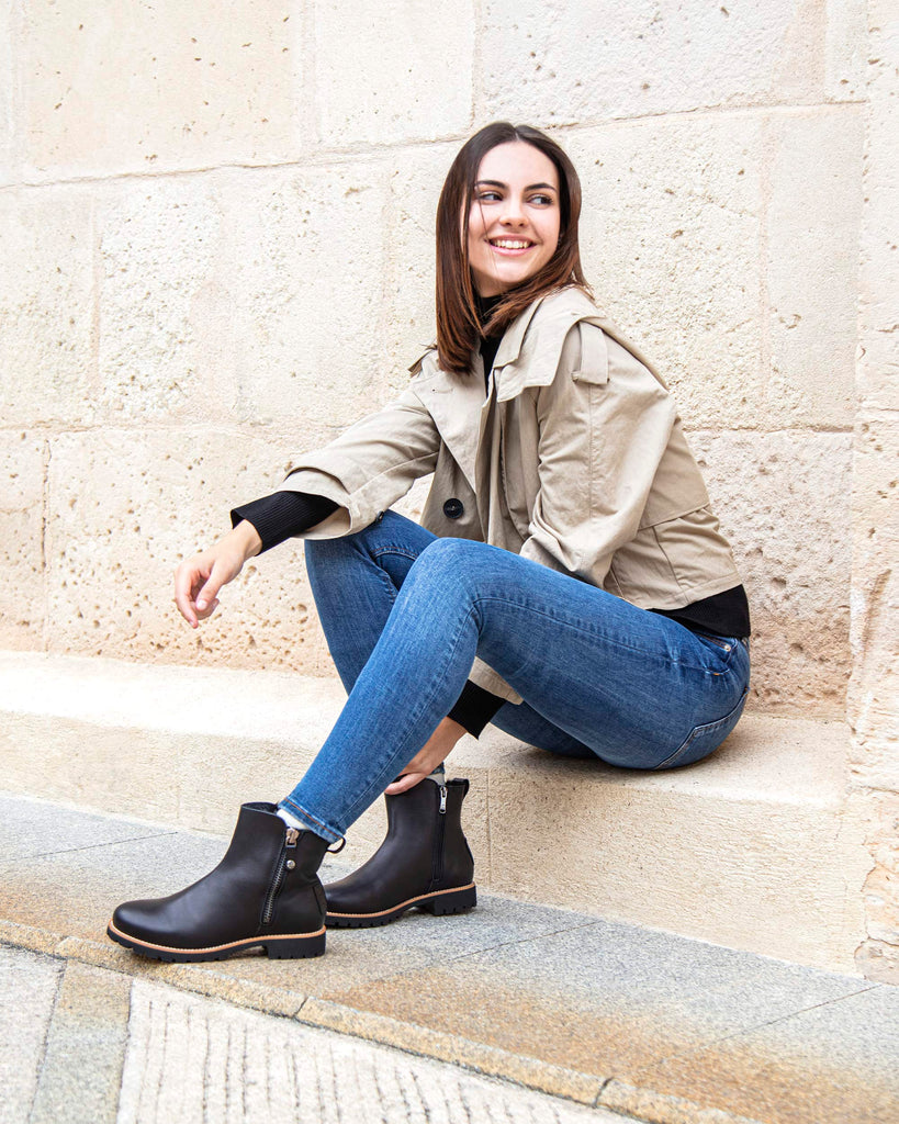 Fiore Trav botas de piel con forro interior de pelo. negro