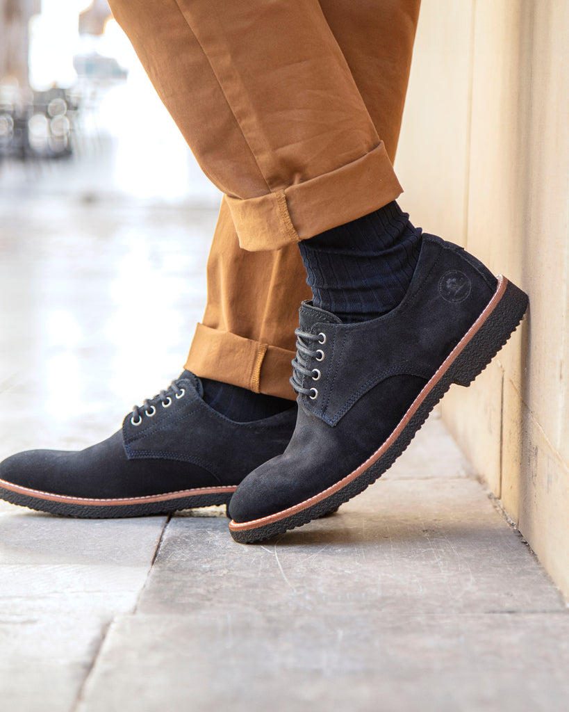 Gante zapatos de piel con forro interior de piel. marino