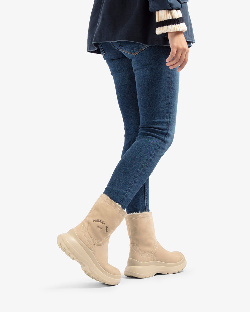 Hebe botas de piel con forro interior de pelo. crudo