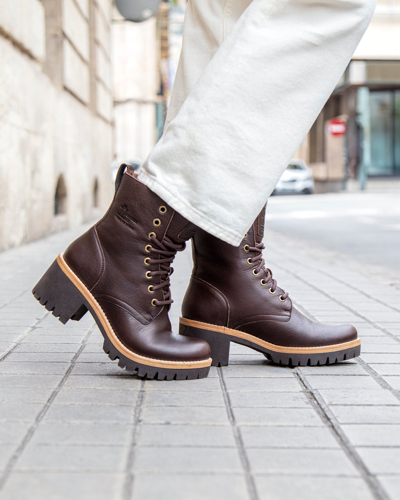 Padma botas de piel con forro interior de pelo. marron