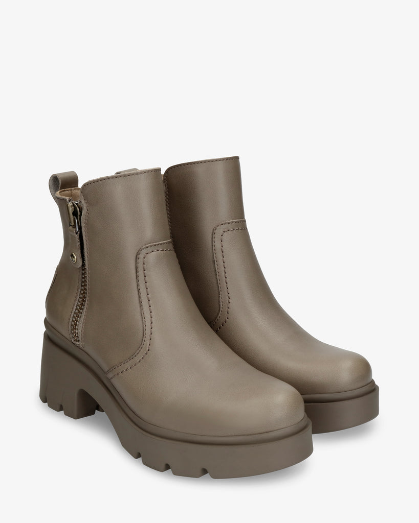 Phuket botín de piel con forro interior de piel. taupe